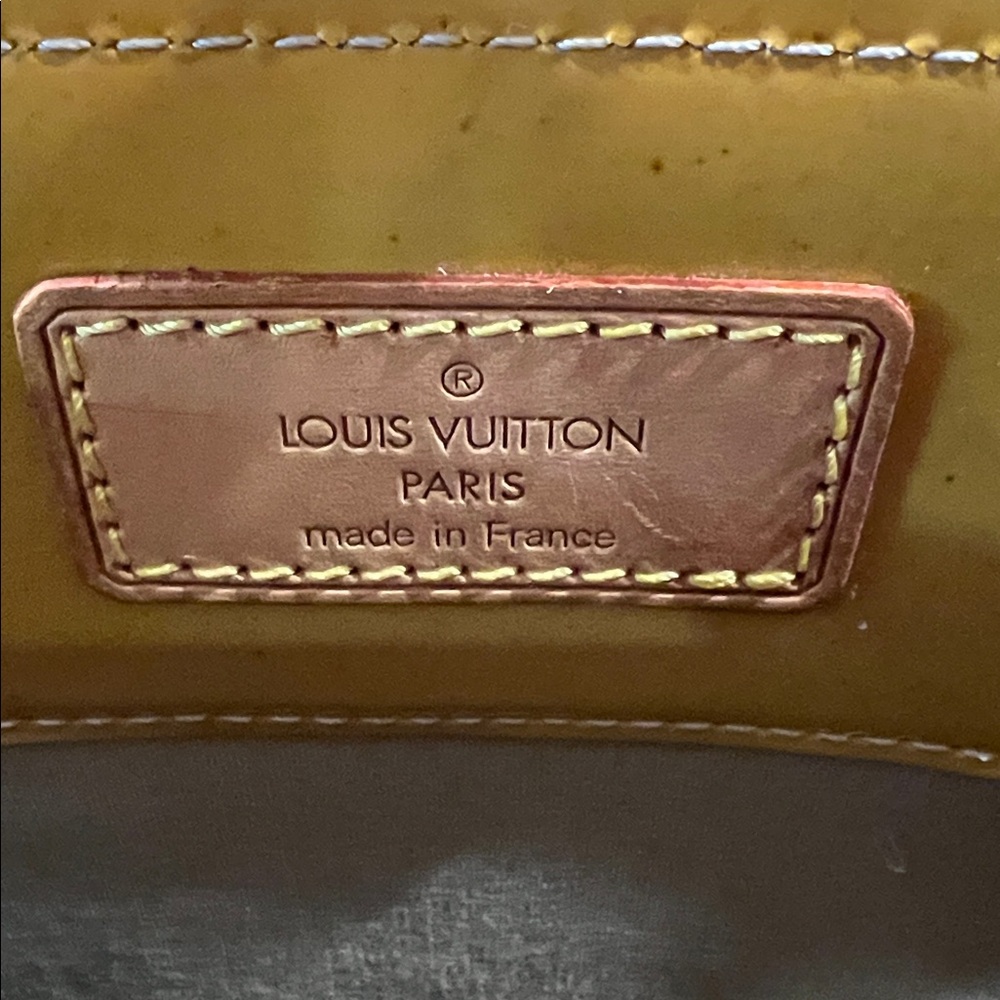 Louis Vuitton LV Vintage Yellow Vernis Reade MM Tote Bag with COA - Picture 10 of 17